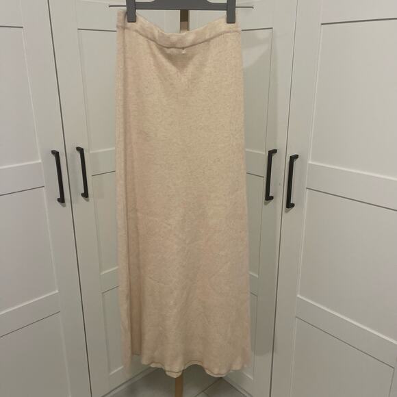 Rue Sophie Cream Sweater Maxi Skirt New Without Tag - Picture 4 of 8